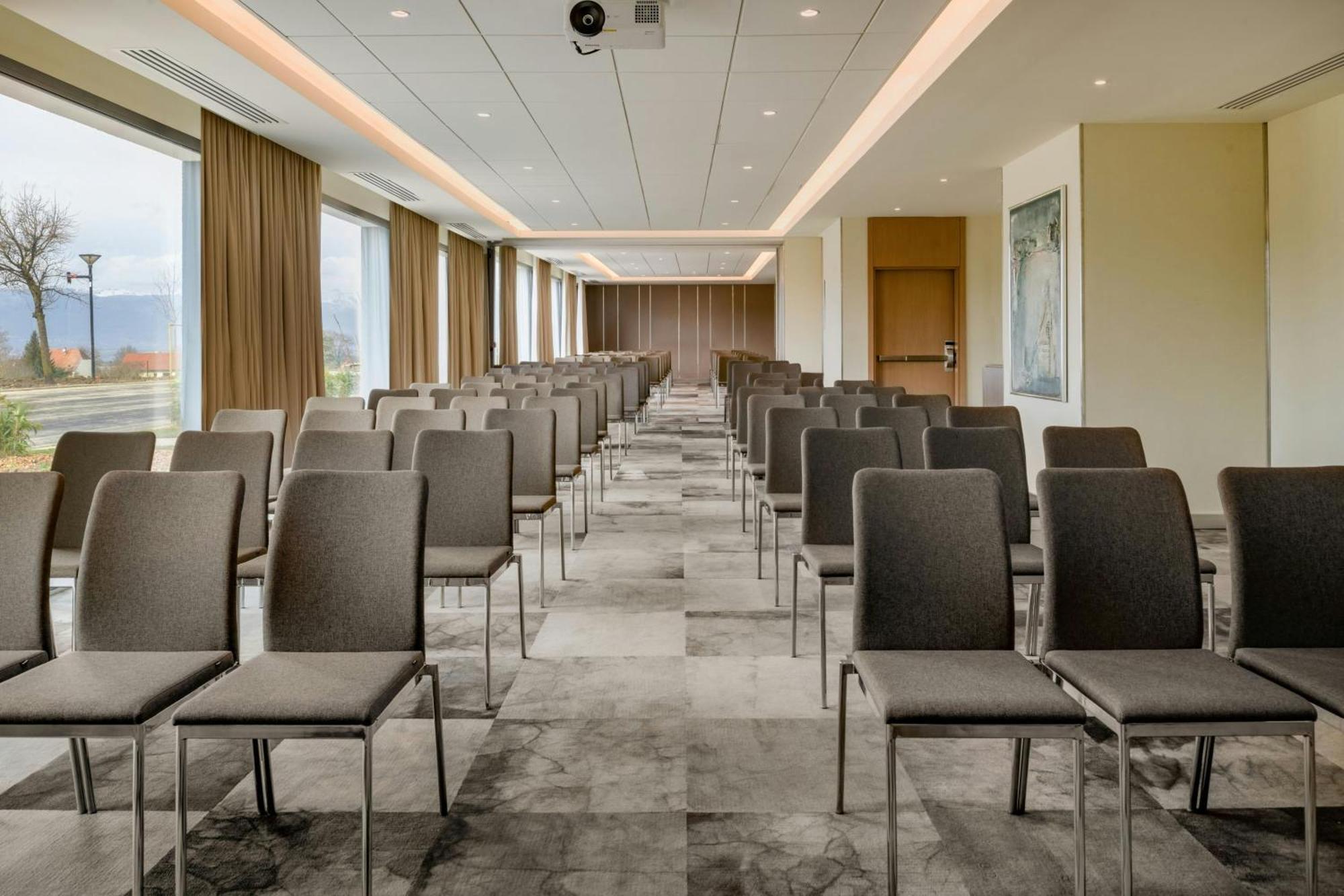 Ac Hotel By Marriott Saint-Julien-En-Genevois Ngoại thất bức ảnh