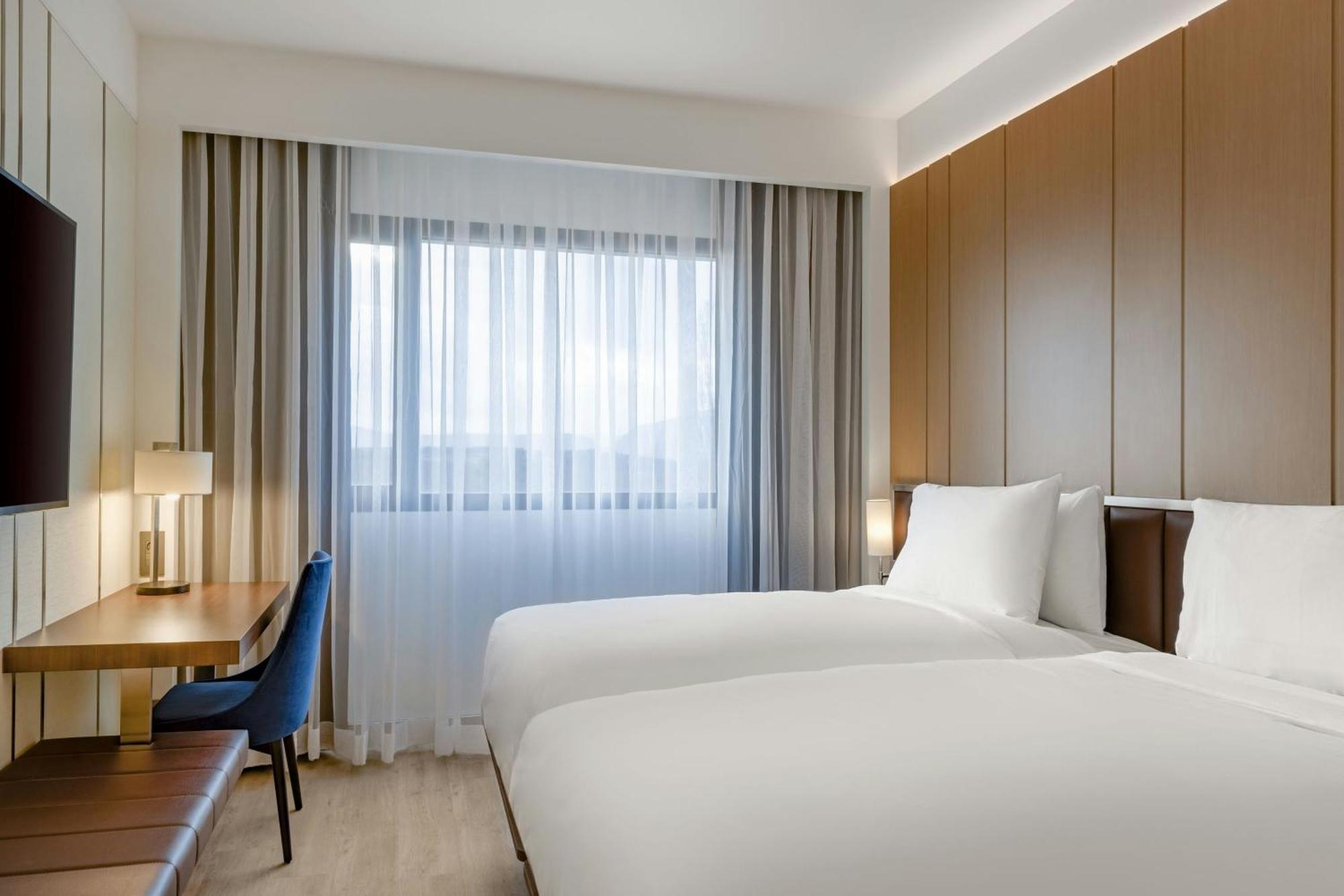 Ac Hotel By Marriott Saint-Julien-En-Genevois Ngoại thất bức ảnh