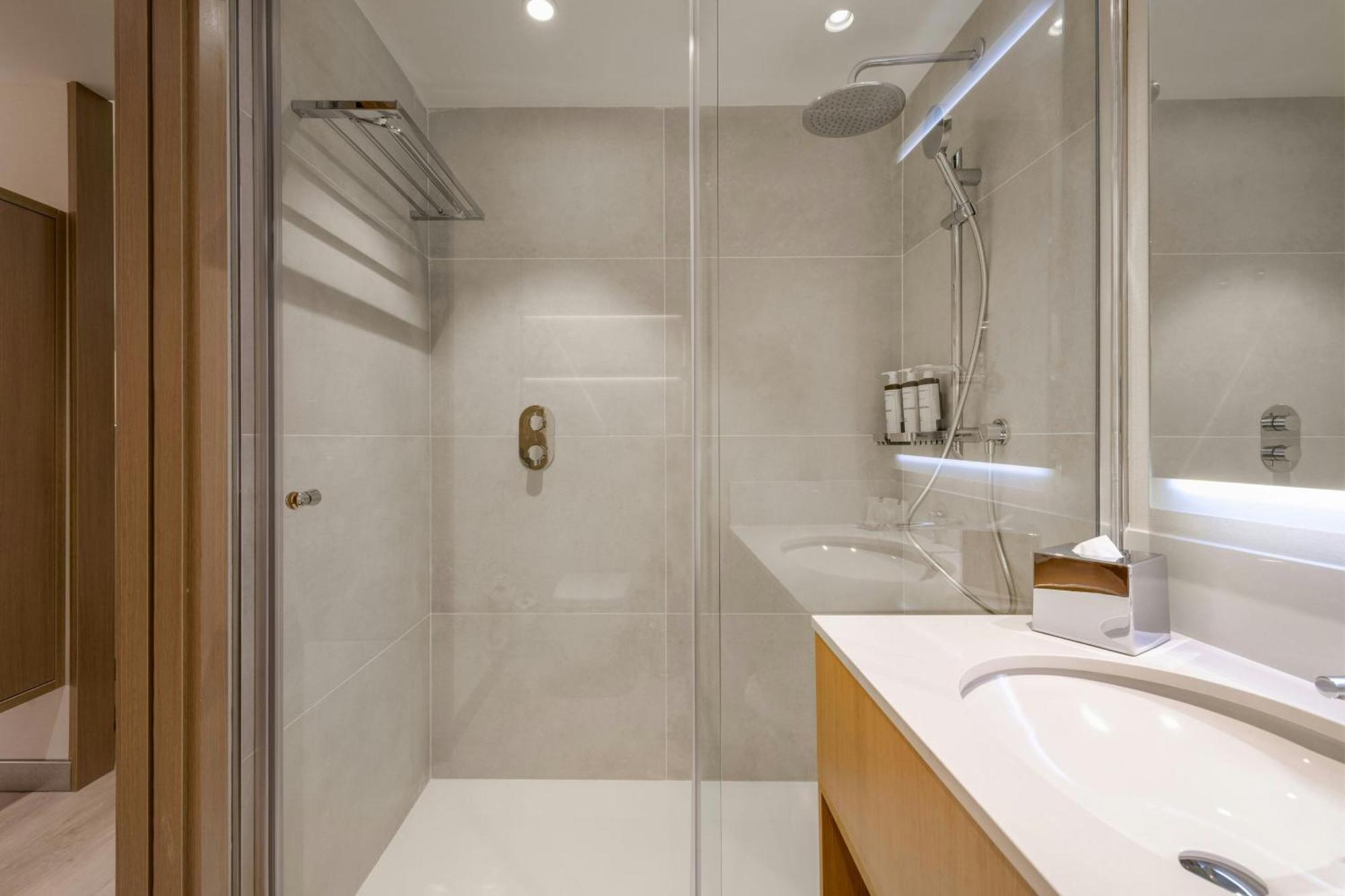 Ac Hotel By Marriott Saint-Julien-En-Genevois Ngoại thất bức ảnh