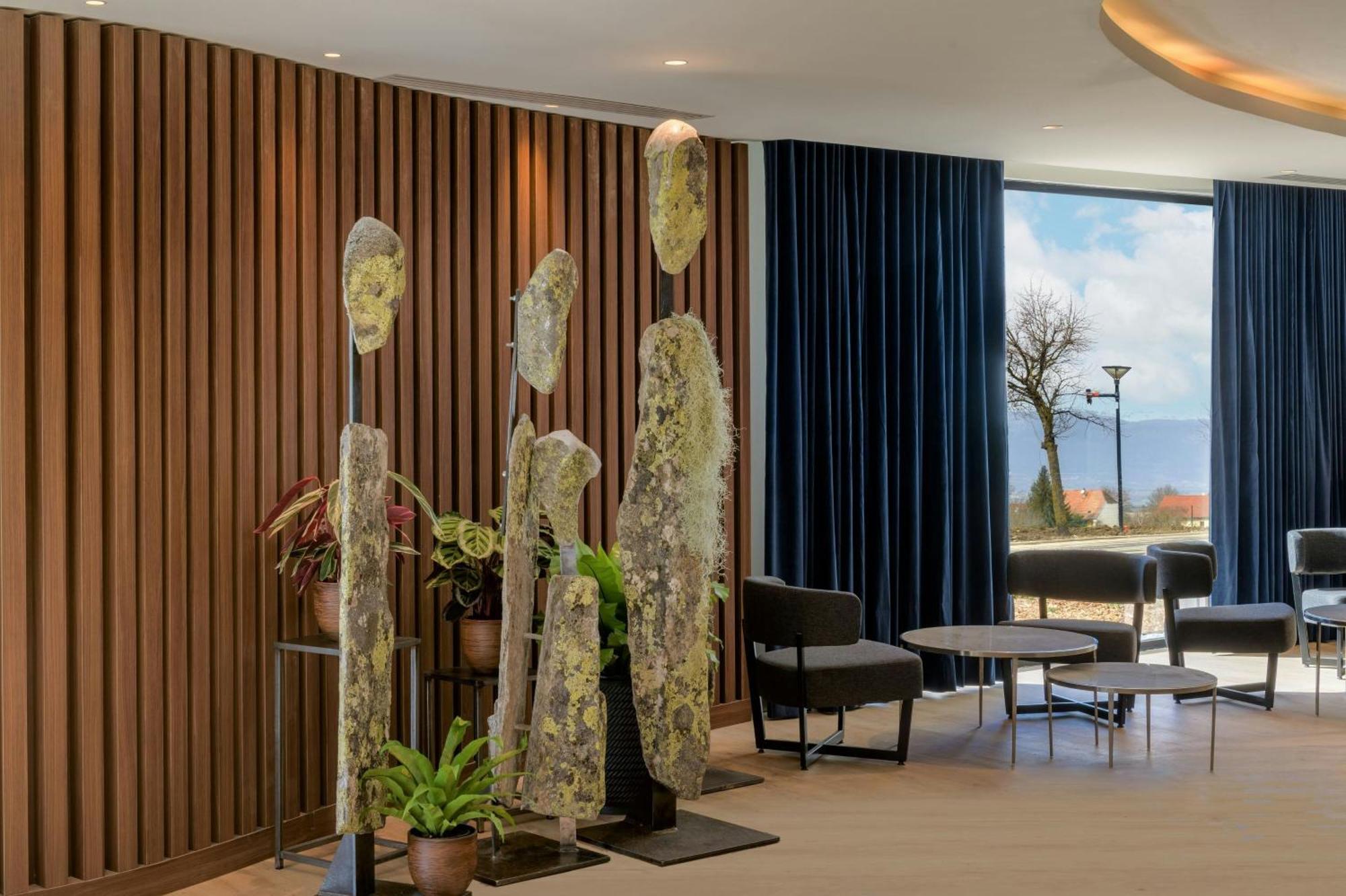 Ac Hotel By Marriott Saint-Julien-En-Genevois Ngoại thất bức ảnh